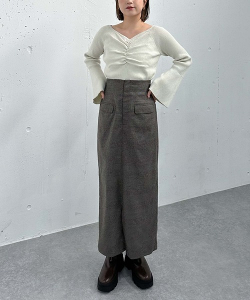 archives（アルシーヴ）の「ラメギャザーフレアスリーブニット（ニット/セーター・レディース・グレー/アイボリー/ブラック/ピンクベージュ・MEDIUM）」の9枚目の写真