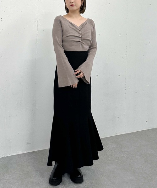 archives（アルシーヴ）の「ラメギャザーフレアスリーブニット（ニット/セーター・レディース・グレー/アイボリー/ブラック/ピンクベージュ・MEDIUM）」の15枚目の写真