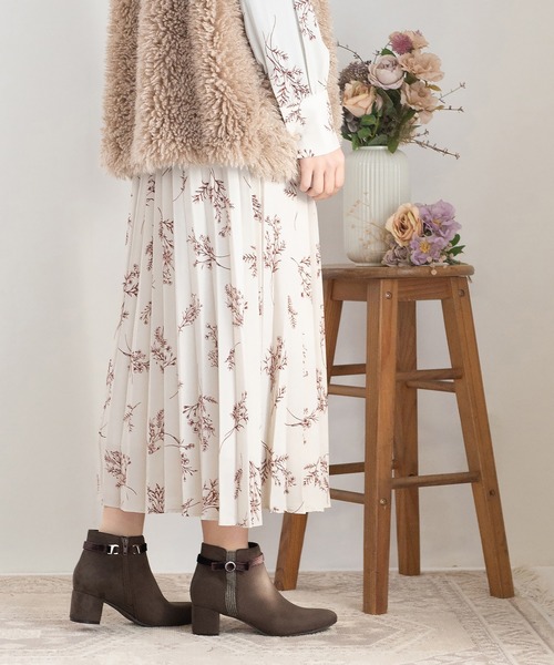 JELLY BEANS(ジェリービーンズ)の「2WAYリボンベルトショートブーツ(204-43054)JELLY BEANS(ジェリービーンズ)(ブーツ・レディース・ネイビー/ブラック系/グレイッシュベージュ・L/M/S)」の17枚目の写真