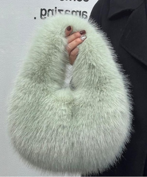 AMELY（エミリー）の「エコファートートバッグ（ハンドバッグ・レディース・オフホワイト/グレー/ダークブラウン/ベージュ/ブラック/ライトグリーン・フリー）」の6枚目の写真