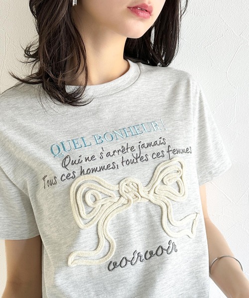 mily bilet(ミウィビレット)の「【mily bilet】華やか大人ガーリー。リボンコード刺繍プレートデザインTシャツ(Tシャツ/カットソー・レディース・ブラック/オートミール/ホワイト/ブラウン・X-LARGE/SMALL/MEDIUM/LARGE)」の4枚目の写真