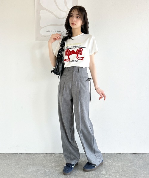 mily bilet(ミウィビレット)の「【mily bilet】華やか大人ガーリー。リボンコード刺繍プレートデザインTシャツ(Tシャツ/カットソー・レディース・ブラック/オートミール/ホワイト/ブラウン・X-LARGE/SMALL/MEDIUM/LARGE)」の10枚目の写真