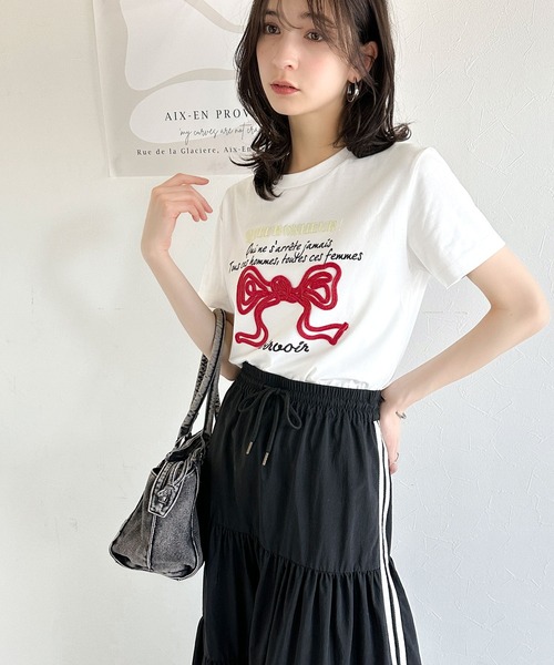 mily bilet(ミウィビレット)の「【mily bilet】華やか大人ガーリー。リボンコード刺繍プレートデザインTシャツ(Tシャツ/カットソー・レディース・ブラック/オートミール/ホワイト/ブラウン・X-LARGE/SMALL/MEDIUM/LARGE)」の12枚目の写真