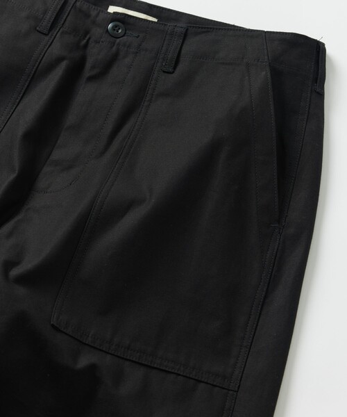 FREAK'S STORE（フリークスストア）の「限定展開 ワイドシルエット ミリタリー ファティーグ カーブパンツ（チノパンツ・メンズ・ベージュ/チャコールグレー/ブラック/オリーブ・LARGE/MEDIUM/SMALL）」の9枚目の写真