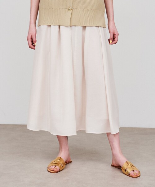 cloenc(クロエンス)の「【手洗い可】タックフレアスカート(スカート・レディース・ブラック/ライトグリーン/ライトベージュ・01/02/03)」の2枚目の写真