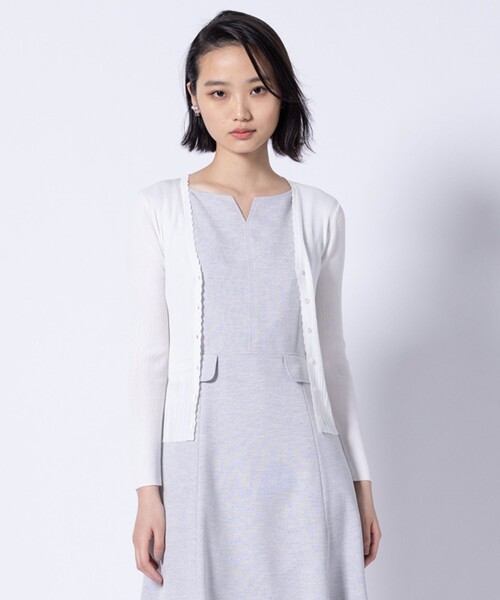 TOCCA(トッカ)の「EYELET AJISAI CARDIGAN カーディガン(カーディガン/ボレロ・レディース・アイボリー系/ブラック系/ブルー系/ピンク系・SMALL/MEDIUM)」の2枚目の写真