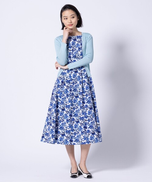TOCCA(トッカ)の「EYELET AJISAI CARDIGAN カーディガン(カーディガン/ボレロ・レディース・アイボリー系/ブラック系/ブルー系/ピンク系・SMALL/MEDIUM)」の8枚目の写真