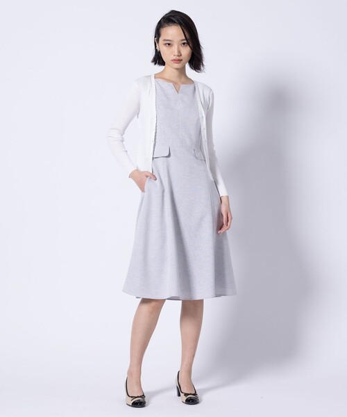 TOCCA(トッカ)の「EYELET AJISAI CARDIGAN カーディガン(カーディガン/ボレロ・レディース・アイボリー系/ブラック系/ブルー系/ピンク系・SMALL/MEDIUM)」の12枚目の写真