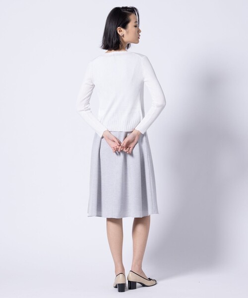 TOCCA(トッカ)の「EYELET AJISAI CARDIGAN カーディガン(カーディガン/ボレロ・レディース・アイボリー系/ブラック系/ブルー系/ピンク系・SMALL/MEDIUM)」の14枚目の写真