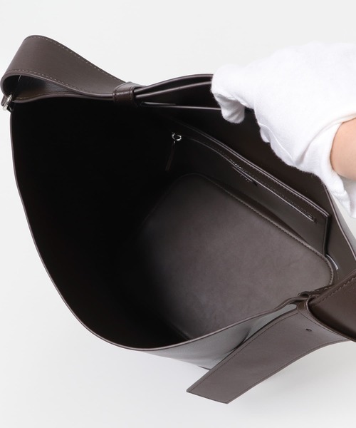 ＆MyuQ（アンドミューク）の「&MyuQ　JUNO BAG（ショルダーバッグ・レディース・ボルドー/ブラック・-）」の8枚目の写真