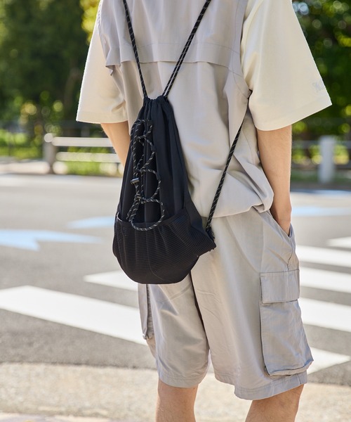 kutir（クティール）の「NYLON DRAW CORD NAPSACK/ナイロンドローコードナップサック（バックパック/リュック・メンズ・グレー/カーキ/ブラック/ネイビー/アイボリー/ブラウン/ボルドー・FREE）」の9枚目の写真