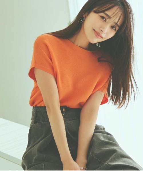 THE SHOP TK （ザ ショップ ティーケー ）の「美人フレンチニット【8色展開/WEB限定カラー/洗濯機OK/毛玉になりにくい】（ニット/セーター・レディース・オレンジ/ライトパープル/ベージュ系その他7/グリーン系その他6/アイボリー/ブラック/スモーキーグリーン系/ブラウン系その他・12/13）」の8枚目の写真