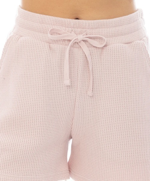BILLABONG（ビラボン）の「BILLABONG レディース 【CHILLWEAR】 WAFFLE SHORTS セットアップボトムス 【2025年春夏モデル】/ビラボンウエストゴムロゴワンポイントスウェットショートパンツ（その他パンツ・レディース・ライトパープル/ブラック系その他/アイボリー・MEDIUM）」の12枚目の写真