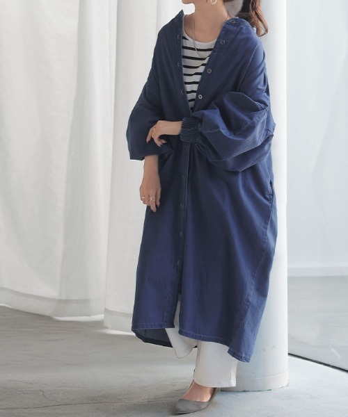 HUG.U(ハグユー)の「デニムシャツワンピース(シャツワンピース・レディース・インディゴブルー/ワンウォッシュ・FREE)」の2枚目の写真