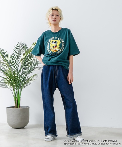 JEANS MATE（ジーンズメイト）の「【スポンジ・ボブ】オリジナルデザイン Tシャツ ドロップショルダー ビッグシルエット ユニセックス（Tシャツ/カットソー・メンズ・ホワイト/オフホワイト/ダークグリーン・LARGE/MEDIUM/X-LARGE/SMALL）」の17枚目の写真