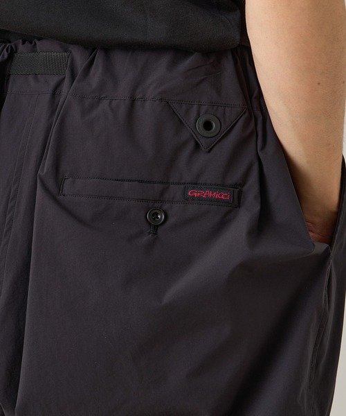 WHITE MOUNTAINEERING（ホワイトマウンテニアリング）の「White Mountaineering/ホワイトマウンテニアリング×GRAMICCI/グラミチ SAROUEL PANTS サルエルパンツ（その他パンツ・メンズ・ネイビー/ブラック・2/1/3）」の14枚目の写真