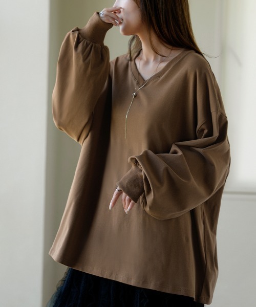 HUG.U(ハグユー)の「<選べるネック> ゆる袖 ボーダーTシャツ(Tシャツ/カットソー・レディース・レッド/ホワイト/ブラック系その他/グレー/グレー系その他/ブラック/レッド系その他/ホワイト系その他/グレー系その他3/ブルー系その他/グレー系その他2/ホワイト系その他3/レッド系その他3/ブラウン/ブラック系その他3/ホワイト系その他2/レッド系その他2/ブルー/ブラウン系その他/ブラック系その他2・FREE)」の15枚目の写真