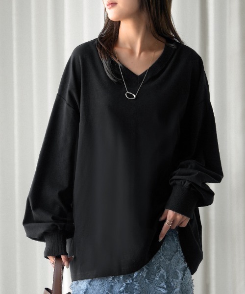 HUG.U(ハグユー)の「<選べるネック> ゆる袖 ボーダーTシャツ(Tシャツ/カットソー・レディース・レッド/ホワイト/ブラック系その他/グレー/グレー系その他/ブラック/レッド系その他/ホワイト系その他/グレー系その他3/ブルー系その他/グレー系その他2/ホワイト系その他3/レッド系その他3/ブラウン/ブラック系その他3/ホワイト系その他2/レッド系その他2/ブルー/ブラウン系その他/ブラック系その他2・FREE)」の9枚目の写真
