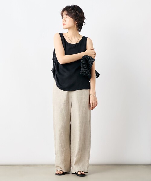 NOLLEY’S(ノーリーズ)の「《セットアップ対応》フィブリルサテン2WAYノースリーブブラウス(シャツ/ブラウス・レディース・ダークブラウン/ブラック・FREE)」の15枚目の写真