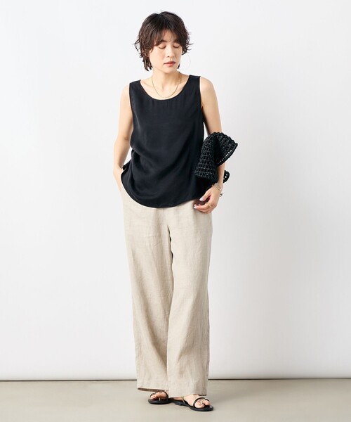 NOLLEY’S(ノーリーズ)の「《セットアップ対応》フィブリルサテン2WAYノースリーブブラウス(シャツ/ブラウス・レディース・ダークブラウン/ブラック・FREE)」の16枚目の写真
