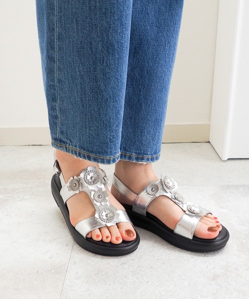あしながおじさん(アシナガオジサン)の「フラワースタッズサンダル 1310267(サンダル・レディース・ブラック/シルバー・22.5cm/23cm/23.5cm/24cm/24.5cm)」の18枚目の写真