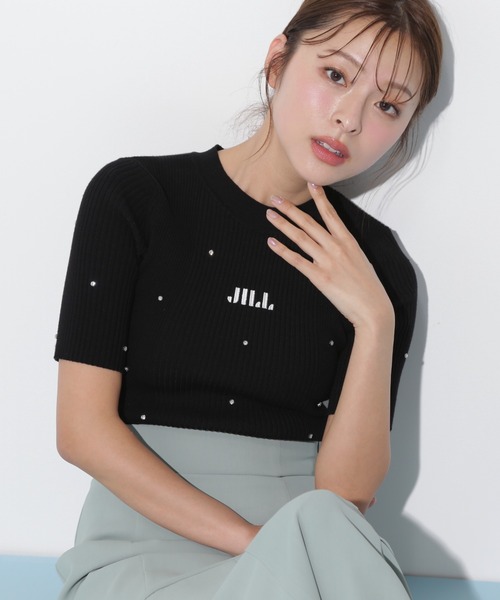 JILL by JILL STUART(ジルバイジルスチュアート)の「◇半袖ビジューコンパクトロゴニット(ニット/セーター・レディース・ブルー/ブラック/ホワイト系その他・FREE)」の1枚目の写真