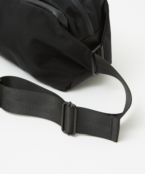 alfredoBANNISTER（アルフレッドバニスター）の「【軽量、撥水】9L 素材切替 ユーティリティ スリング ボディバッグ（ボディバッグ/ウエストポーチ・メンズ・ブラック/ブラック系その他・フリー）」の20枚目の写真