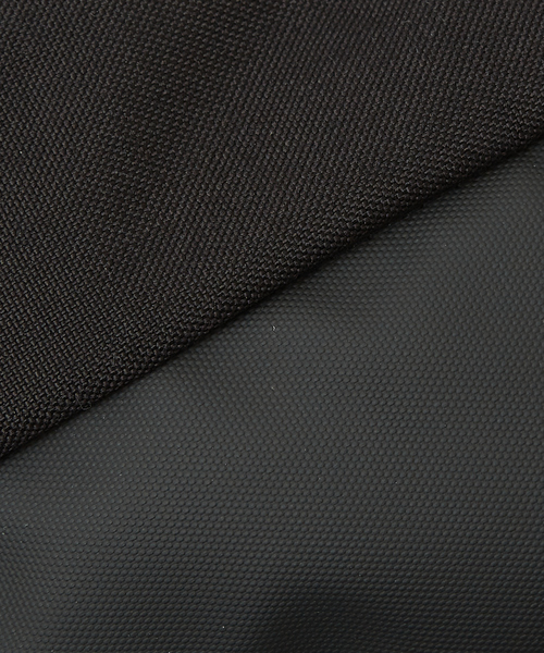 alfredoBANNISTER（アルフレッドバニスター）の「【軽量、撥水】9L 素材切替 ユーティリティ スリング ボディバッグ（ボディバッグ/ウエストポーチ・メンズ・ブラック/ブラック系その他・フリー）」の5枚目の写真