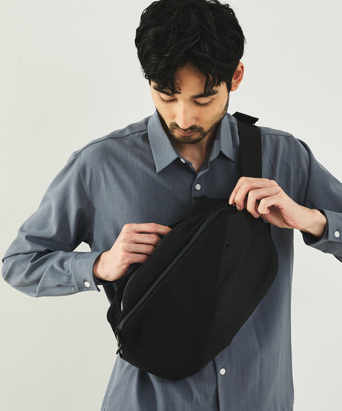 alfredoBANNISTER（アルフレッドバニスター）の「【軽量、撥水】9L 素材切替 ユーティリティ スリング ボディバッグ（ボディバッグ/ウエストポーチ・メンズ・ブラック/ブラック系その他・フリー）」の3枚目の写真