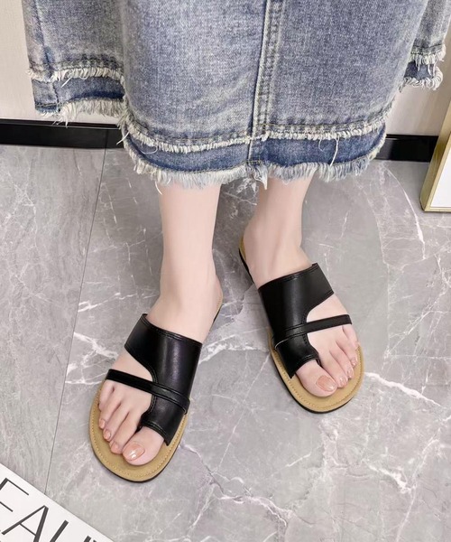 shoes365(シューズスリーシックスファイヴ)の「ストラップトングサンダル (SS)(サンダル・レディース・ブラック/ブラウン/シルバー・22.5cm/23.5cm/23.0cm/24.0cm/25.0cm/24.5)」の1枚目の写真
