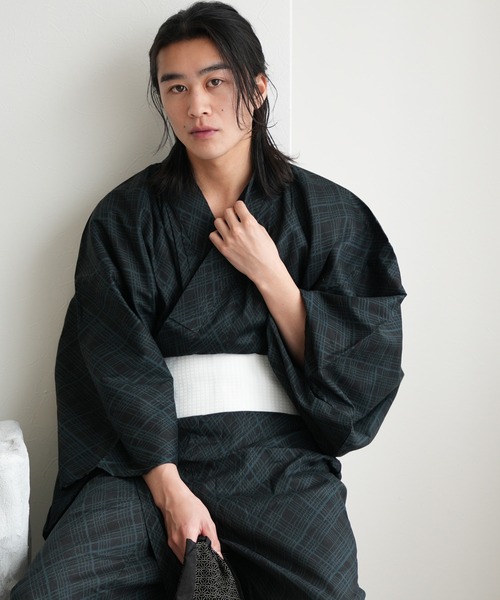 utatane(ウタタネ)の「選べるメンズ浴衣3点セット 古典レトロ(浴衣・メンズ・ホワイト系4/ホワイト系2/ホワイト系1/ネイビー系2/グリーン系1/ブラック系2/ホワイト系3/ネイビー系3/ブルー系1/ネイビー系1/ブラック系1・L/M)」の7枚目の写真