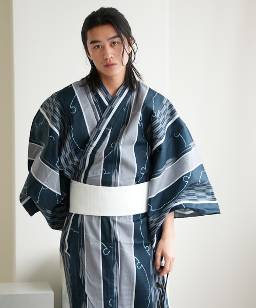 utatane(ウタタネ)の「選べるメンズ浴衣3点セット 古典レトロ(浴衣・メンズ・ホワイト系4/ホワイト系2/ホワイト系1/ネイビー系2/グリーン系1/ブラック系2/ホワイト系3/ネイビー系3/ブルー系1/ネイビー系1/ブラック系1・L/M)」の10枚目の写真