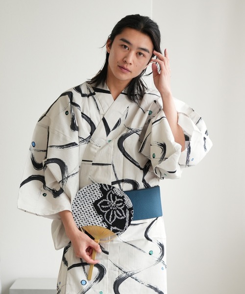 utatane(ウタタネ)の「選べるメンズ浴衣3点セット 古典レトロ(浴衣・メンズ・ホワイト系4/ホワイト系2/ホワイト系1/ネイビー系2/グリーン系1/ブラック系2/ホワイト系3/ネイビー系3/ブルー系1/ネイビー系1/ブラック系1・L/M)」の16枚目の写真