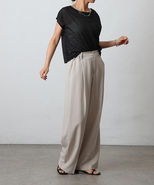 COLONY 2139（コロニートゥーワンスリーナイン）の「スラブシアーノースリーブプルオーバー（Tシャツ/カットソー・レディース・ベージュ/ブラック/オフホワイト/ピンク・FREE）」の6枚目の写真