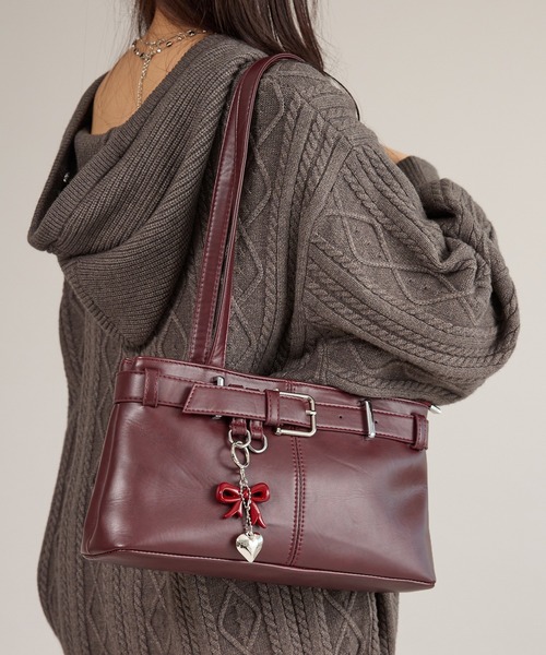 apres jour mignon（アプレジュールミニョン）の「【apresjour mignon×ARIAZ】ヴィンテージ風スクエアバッグ（ハンドバッグ・レディース・ブラック/ブラウン系その他/ボルドー・ONESIZE）」の7枚目の写真