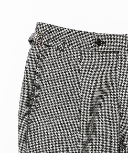 BEAMS F（ビームスエフ）の「ウール ハウンドトゥース 1プリーツ サイドアジャスター スラックス（その他パンツ・メンズ・ブラック・50/48/46/44）」の5枚目の写真