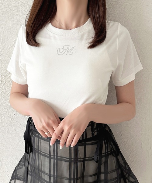 apres jour(アプレジュール)の「ラインストーンイニシャルTシャツ(Tシャツ/カットソー・レディース・ホワイト系その他/ホワイト系その他3/ホワイト系その他4/ホワイト系その他2/ホワイト系その他5・フリー)」の3枚目の写真