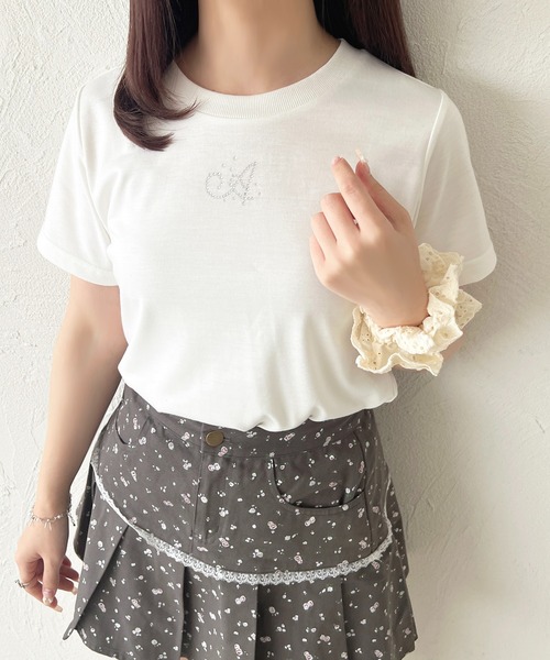 apres jour(アプレジュール)の「ラインストーンイニシャルTシャツ(Tシャツ/カットソー・レディース・ホワイト系その他/ホワイト系その他3/ホワイト系その他4/ホワイト系その他2/ホワイト系その他5・フリー)」の12枚目の写真