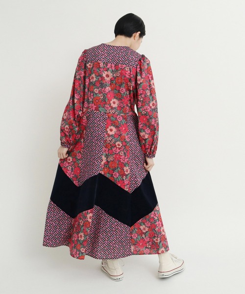 Dot＆Stripes CHILD WOMAN（ドットアンドストライプス　チャイルドウーマン）の「☆リバティ/LIBERTY パッチワーク＆別珍 パフスリーブワンピース（ワンピース・レディース・ブルー/ピンク・FREE）」の5枚目の写真