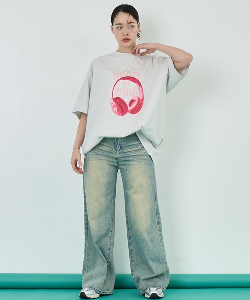 ANAP(アナップ)の「イヤホンプリント ビッグ Tシャツ(Tシャツ/カットソー・レディース・ネイビー/ライトグレー/ピンク・FREE)」の5枚目の写真