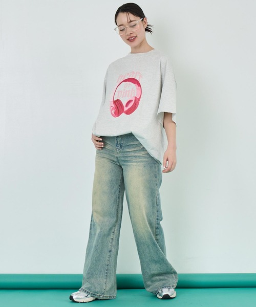 ANAP(アナップ)の「イヤホンプリント ビッグ Tシャツ(Tシャツ/カットソー・レディース・ネイビー/ライトグレー/ピンク・FREE)」の6枚目の写真