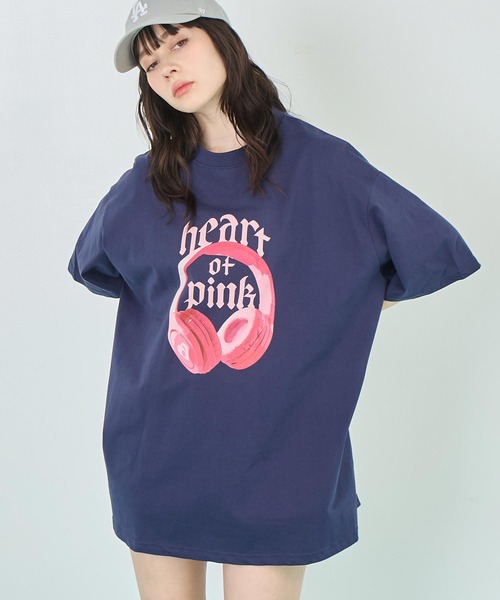 ANAP(アナップ)の「イヤホンプリント ビッグ Tシャツ(Tシャツ/カットソー・レディース・ネイビー/ライトグレー/ピンク・FREE)」の7枚目の写真