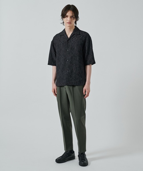 STUDIOUS（ステュディオス）の「【STUDIOUS】SUMMER WOOL TAPERED SLACKS（スラックス・メンズ・ブラック/カーキ/ベージュ/ダークブラウン・1/2）」の7枚目の写真
