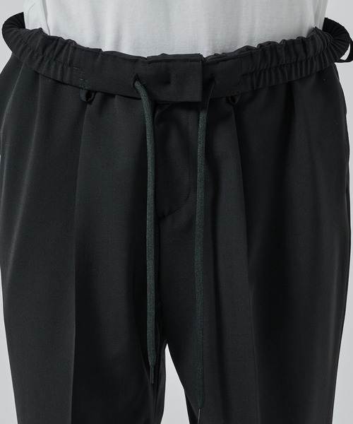 STUDIOUS（ステュディオス）の「【STUDIOUS】SUMMER WOOL TAPERED SLACKS（スラックス・メンズ・ブラック/カーキ/ベージュ/ダークブラウン・1/2）」の15枚目の写真