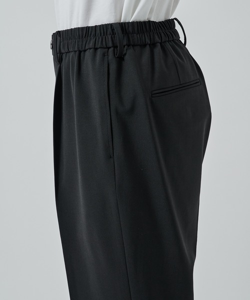 STUDIOUS（ステュディオス）の「【STUDIOUS】SUMMER WOOL TAPERED SLACKS（スラックス・メンズ・ブラック/カーキ/ベージュ/ダークブラウン・1/2）」の16枚目の写真