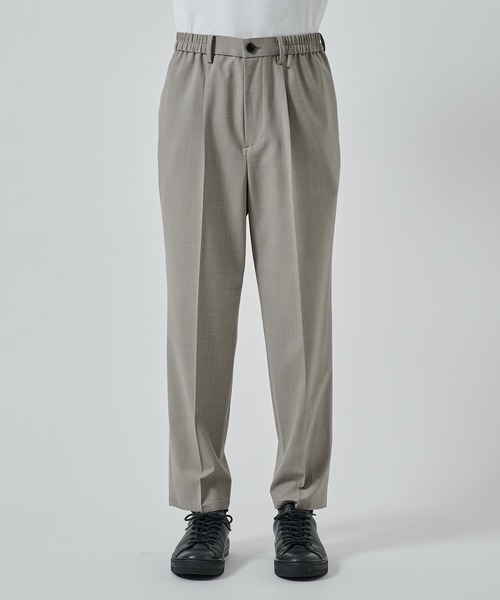 STUDIOUS（ステュディオス）の「【STUDIOUS】SUMMER WOOL TAPERED SLACKS（スラックス・メンズ・ブラック/カーキ/ベージュ/ダークブラウン・1/2）」の18枚目の写真