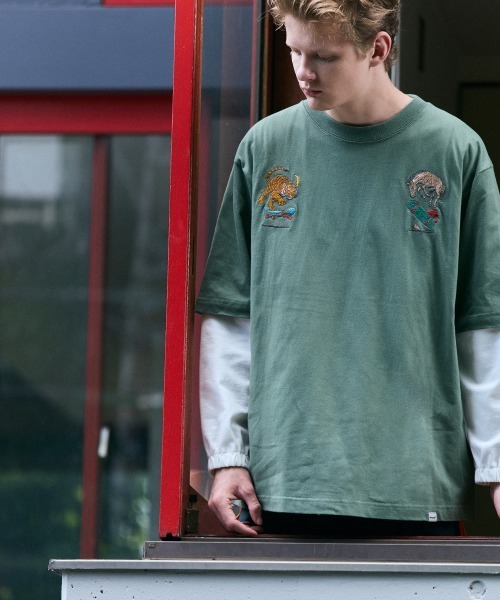 rehacer(レアセル)の「rehacer : Chill Hop Relax Fit T-shirt / チルホップ リラックス Tシャツ(Tシャツ/カットソー・メンズ・グリーン/ホワイト/スミクロ・LARGE/X-LARGE/SMALL/MEDIUM)」の1枚目の写真