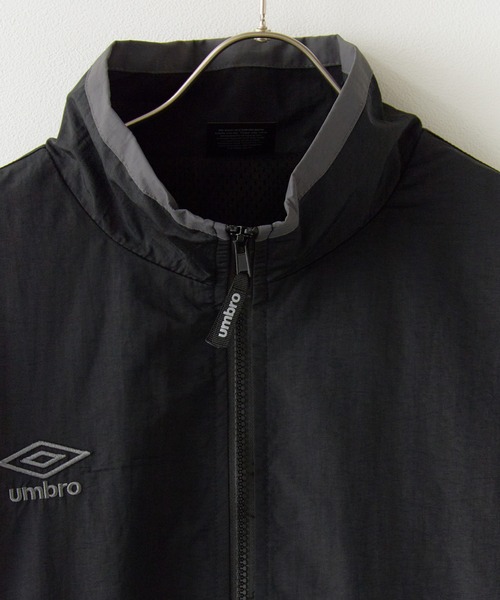 UMBRO（アンブロ）の「UMBRO/アンブロ Track jacket トラックジャケット（ジャージ・メンズ・ブラック/グレー・M/L/XL）」の5枚目の写真