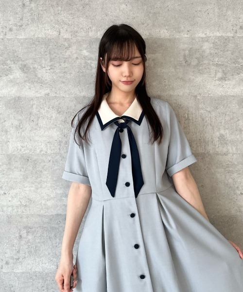 F i.n.t（フィント）の「スカーフタイ付きバイカラーワンピース　【1枚で快適】夏服（ワンピース・レディース・ライトイエロー/ライトグリーン/ブルーグレー・FREE）」の4枚目の写真