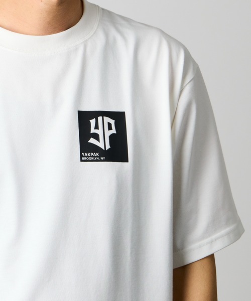 YAKPAK（ヤックパック）の「【 YAKPAK / ヤックパック 】TURN TABLE Tシャツ（Tシャツ/カットソー・メンズ・ホワイト/ブラック・LARGE/X-LARGE/MEDIUM）」の3枚目の写真
